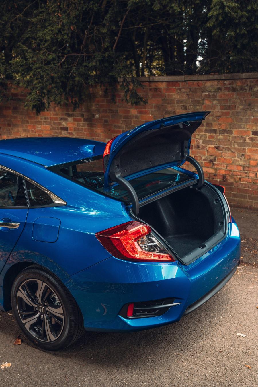 Багажник Honda Civic Sedan (FC) 2018 года  (UK) (фото 57 из 94)